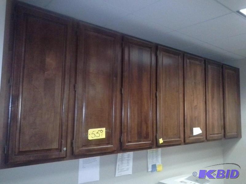 lot 559 image: Cabinets,