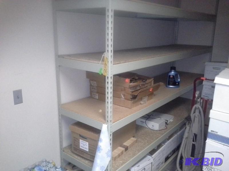lot 562 image: Shelving Lot