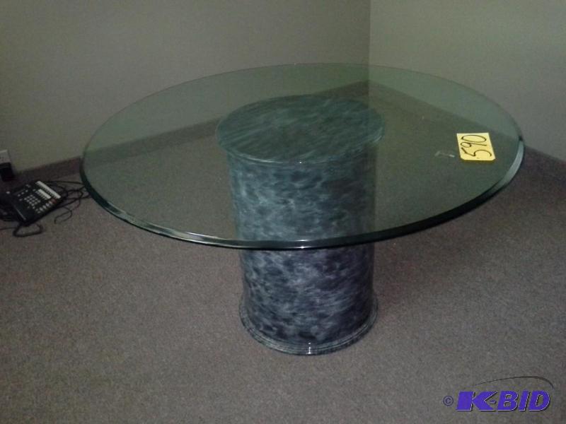 lot 590 image: Glass Table