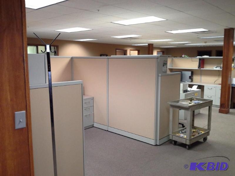 lot 591 image: Modular Office Cubicles
