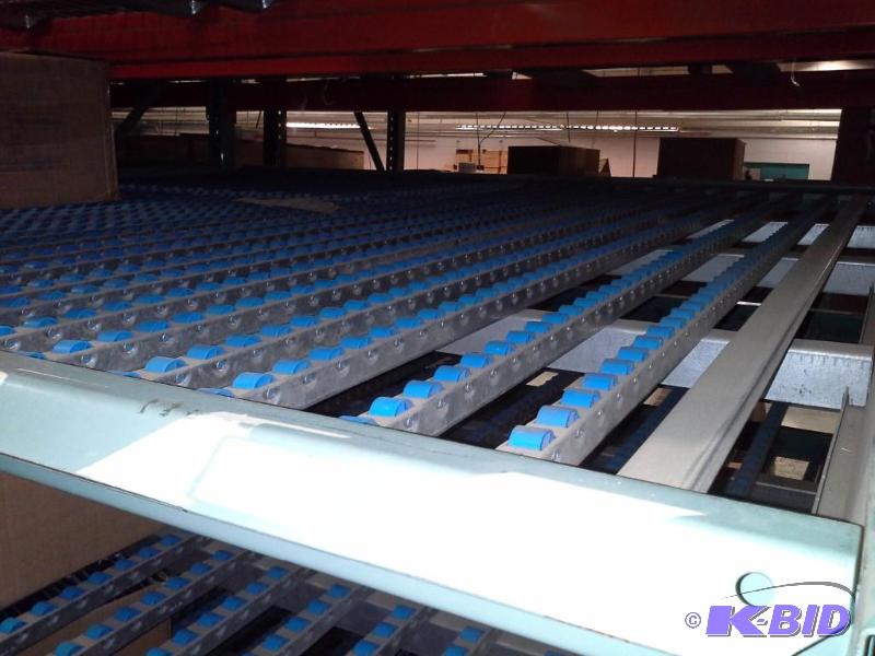 lot 63 image: Gravity Feed Trays