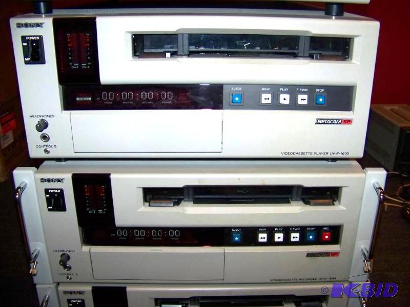 lot 23 image: Sony, Professional, Video Cassette Player and Recorder