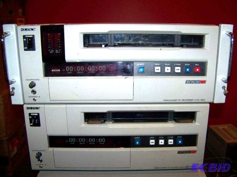 lot 24 image: Sony, Professional, Video Cassette Player and Recorder