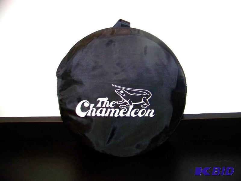 lot 33 image: The Chameleon, 42 Circular, Photogenic, Collapsible Reflector