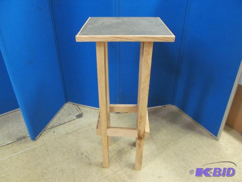 Stand