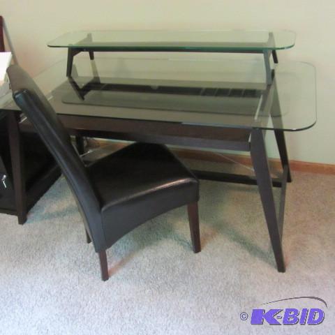 lot 13 image: Schneiderman Desk