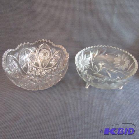 lot 21 image: Pair Lead Crystal Bowls