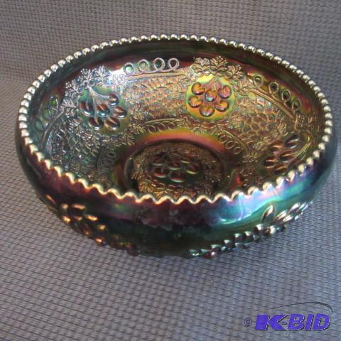 lot 26 image: Carnival Cherry Bowl