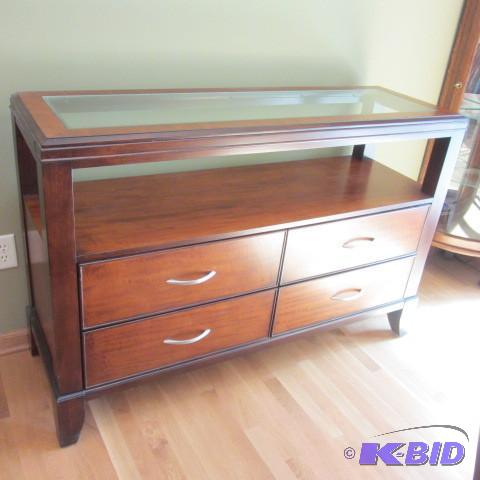 lot 3 image: Contemporary Buffet
