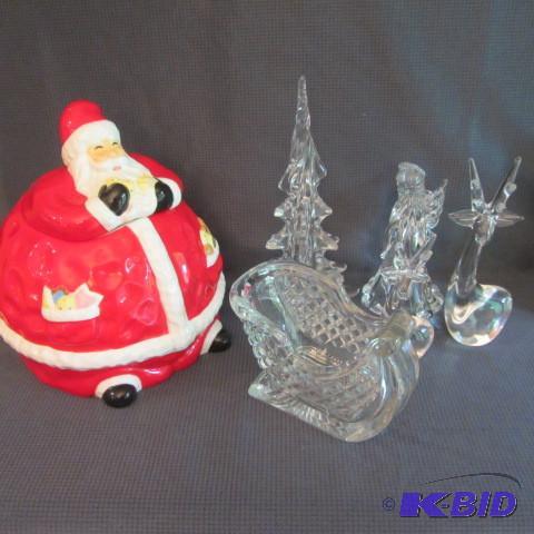 lot 39 image: Crystal Christmas, Cookie