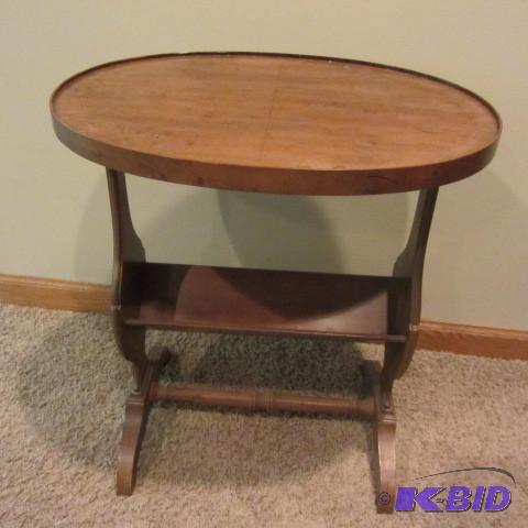 lot 62 image: Vintage Table