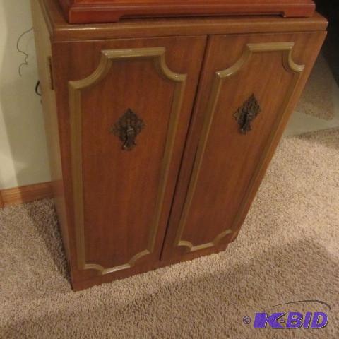 lot 64 image: Records and Cabinet