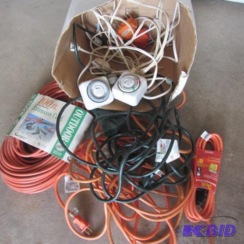 lot 87 image: Power Cords, Timers