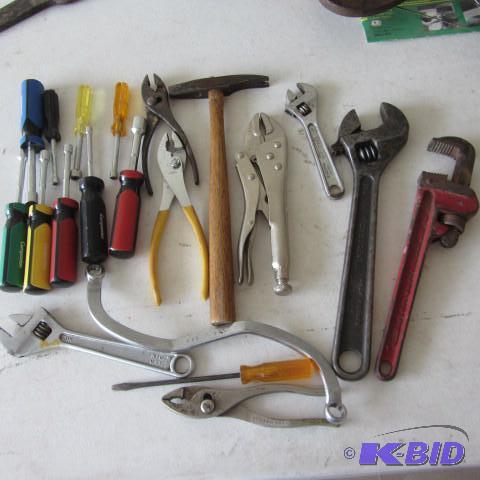 lot 98 image: Wrenches, Tools