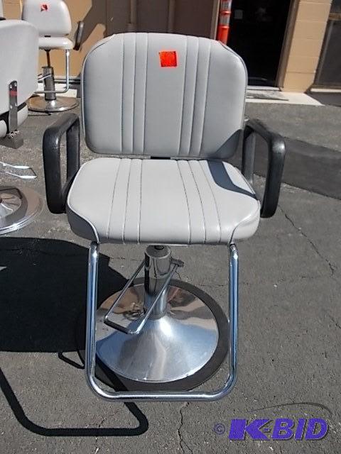 Grey Hydraulic Styling Chair...