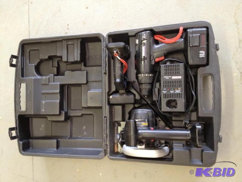 Craftsman 18v Cordless Drill, Saw, and Worklight Set
