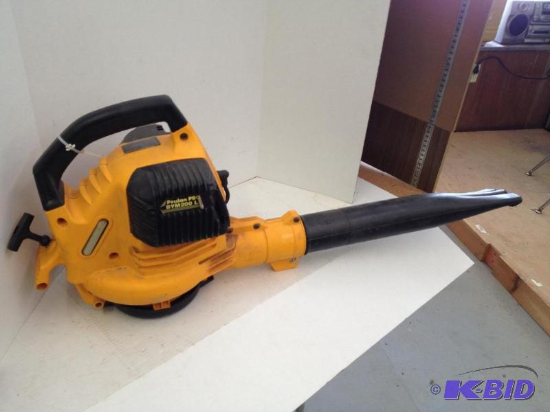 Poulan Gas Powered Leaf Blower