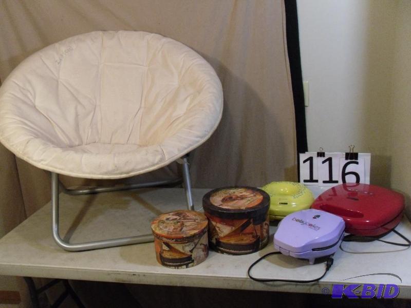 lot 116 image: Cupcake Maker, Cake Pop Maker, Fold...