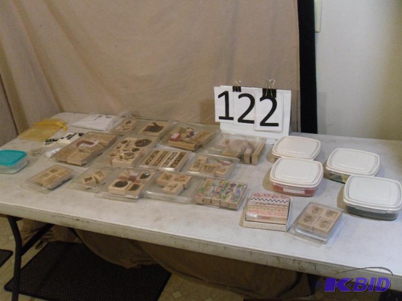 lot 122 image: Large Lot of Assorted Craft Supplie...