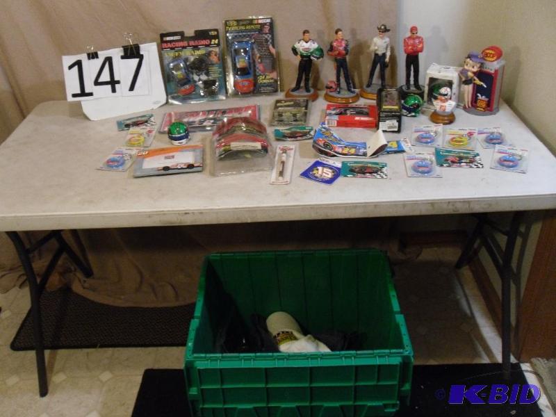 lot 147 image: Large Lot of Assorted Collectibles....