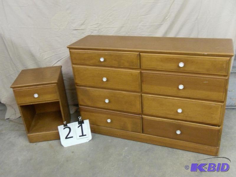 lot 21 image: Wood 8 Drawer Dresser and Matching ...