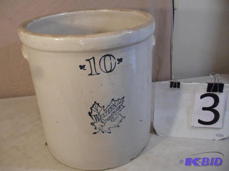 lot 3 image: 10 Gallon Western Stoneware Crock. ...