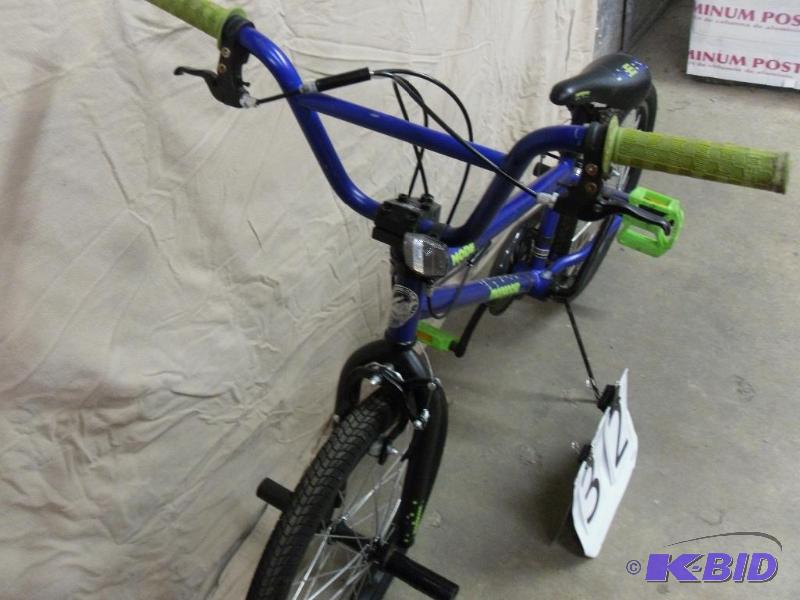 Mongoose mode 2024 90 bmx bike