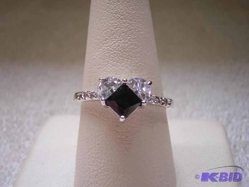 lot 7 image: Gorgeous New 925 Silver Stamped Wom...