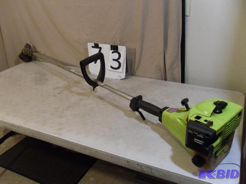 lot 73 image: Poulan&nbspPro Trim PT17 Weed Eate...
