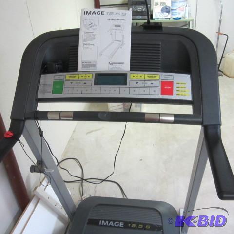 lot 104 image: Treadmill