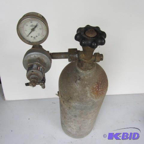 lot 130 image: Tank and Regulator