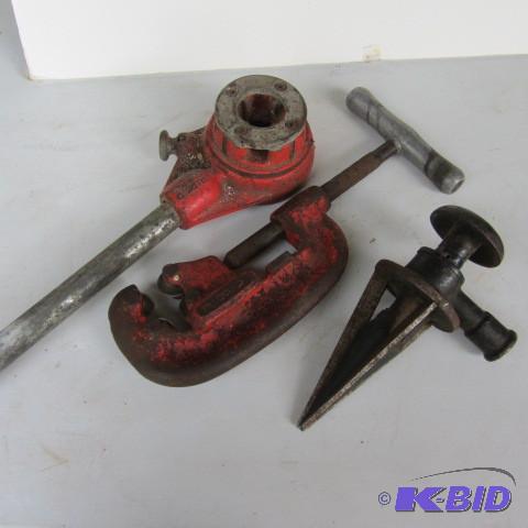 lot 143 image: Pipe Cutting Tools