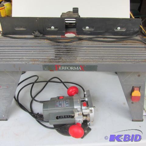 lot 152 image: Plunge Router and Table