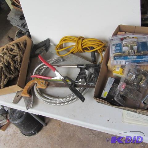 lot 240 image: Carpenter Supplies