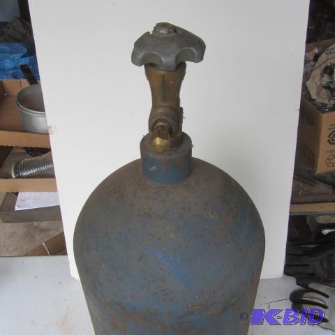 lot 256 image: Tank