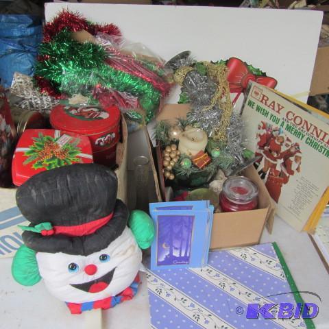 lot 259 image: Christmas Decorations
