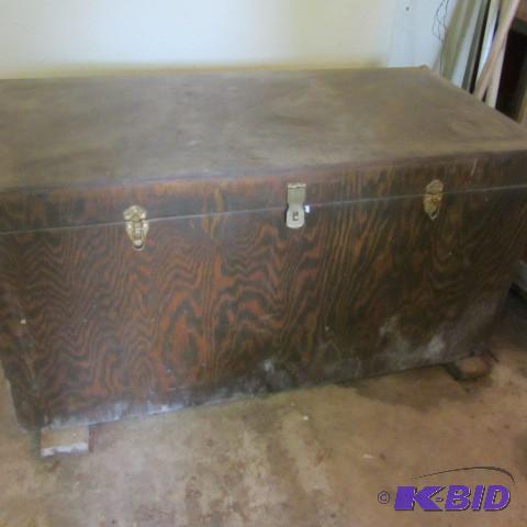 lot 268 image: Blanket Chest