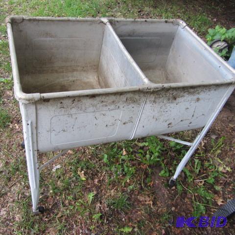 lot 270 image: Vintage Wash Tubs