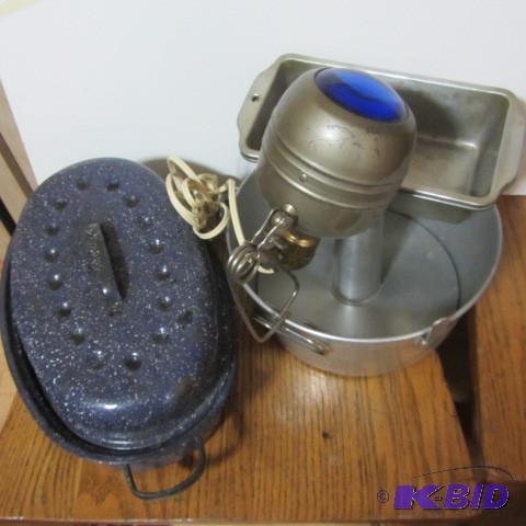 lot 300 image: Kitchenwares