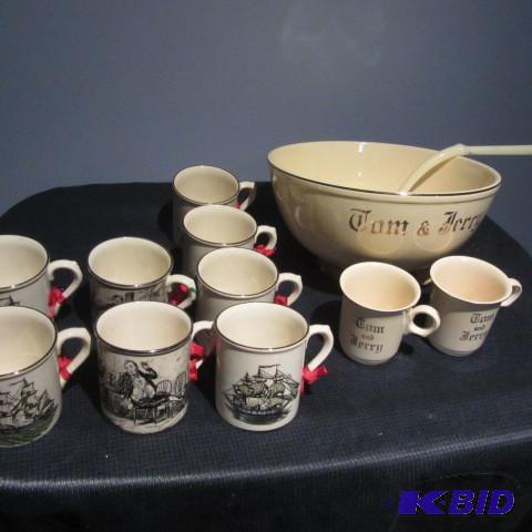 lot 44 image: Tom and Jerry Set