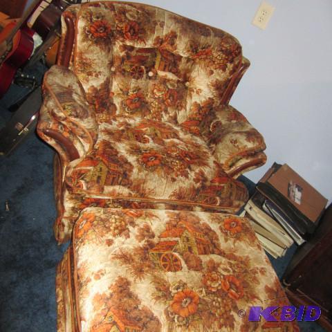lot 59 image: Chair, Ottoman