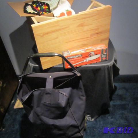 lot 66 image: Kitchenwares