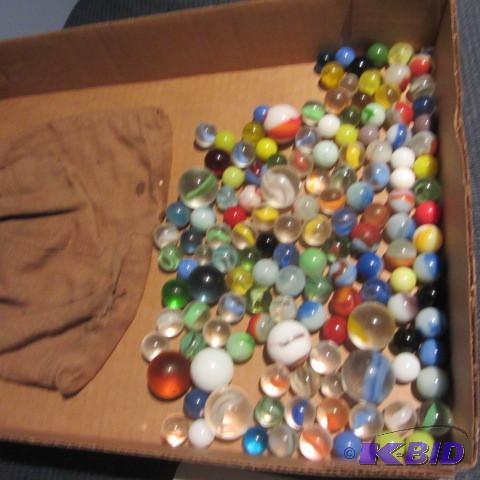 lot 88 image: Vintage Marbles