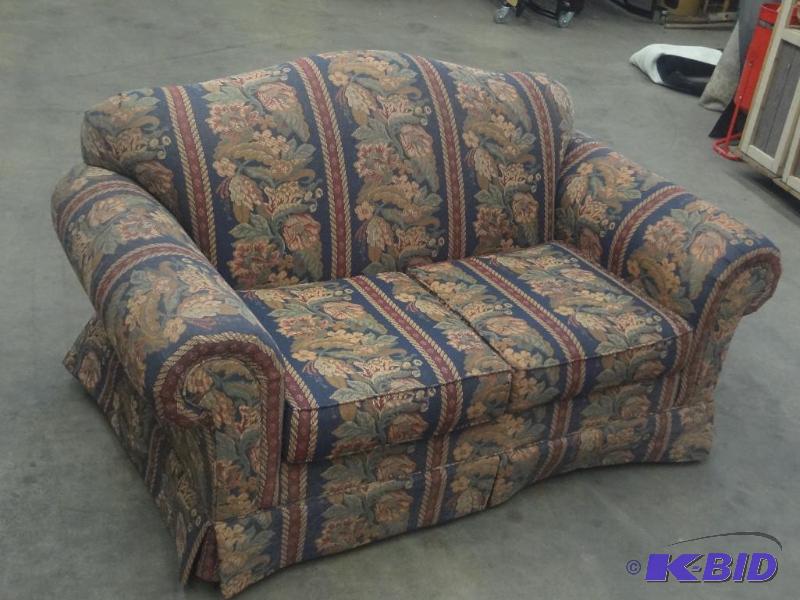 lot 15 image: Dayton Hudson Marshfield 64" L...