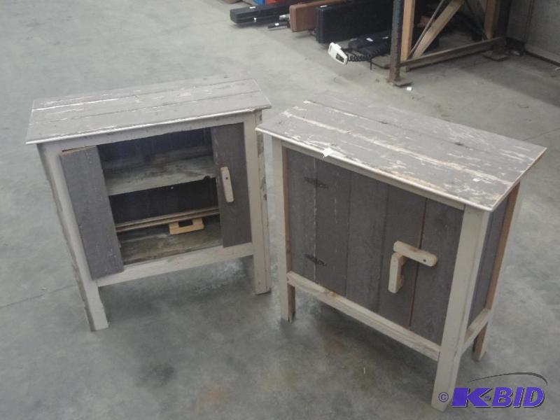 lot 23 image: (2) 36" Decorative Barn Wood C...