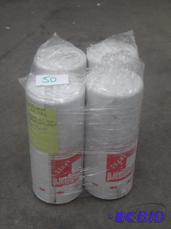 lot 50 image: (4) Fleetguard LF733 Oil Filters...