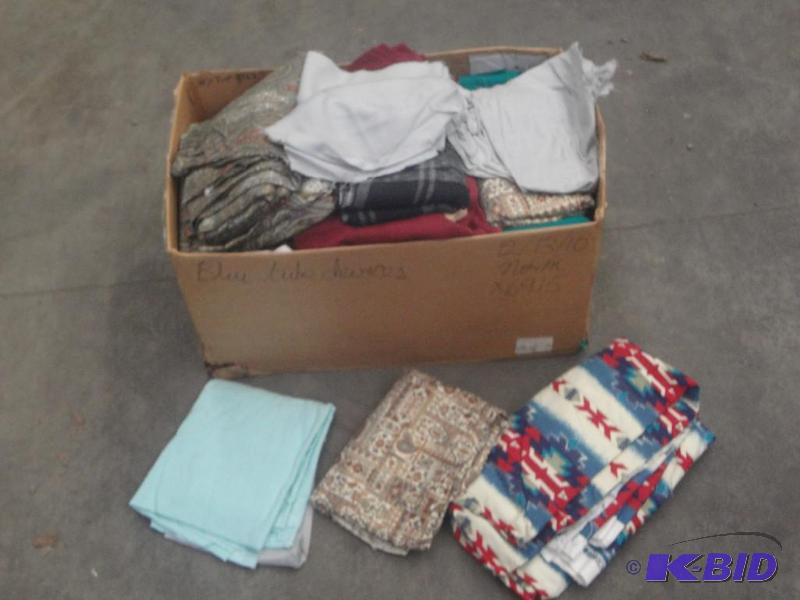 lot 66 image: Large Assortment Of Fabrics & L...