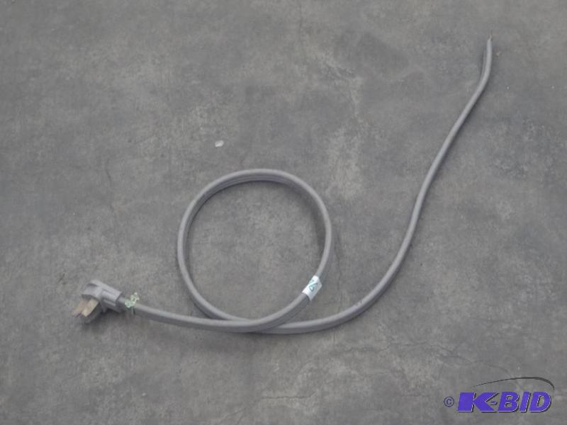 lot 76 image: 230Volt Electric Cord...