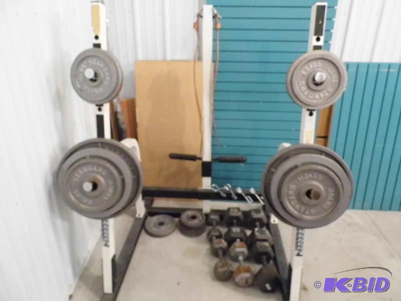 lot 1 image: Weight Set  Home Gym