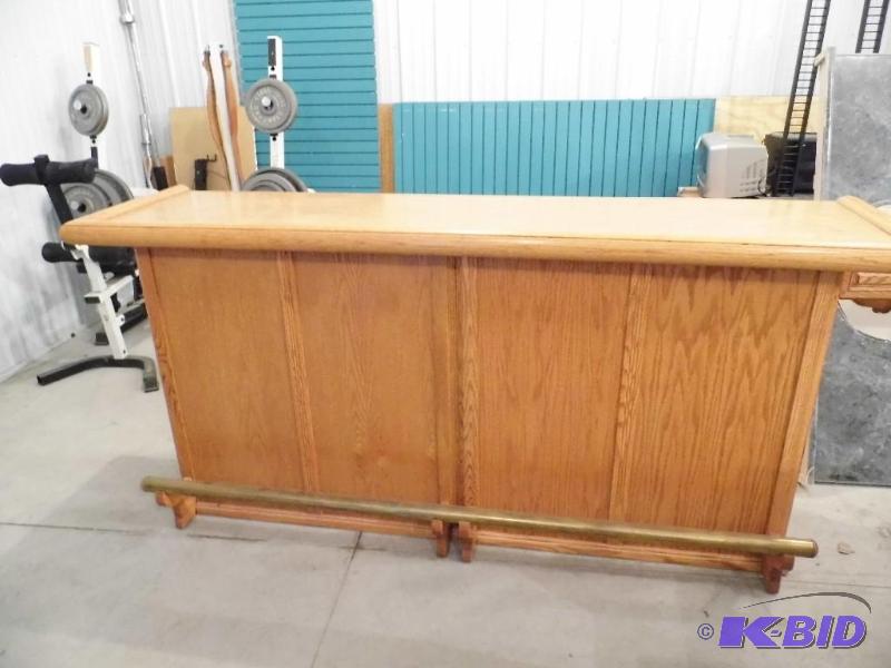 lot 2 image: Oak Bar